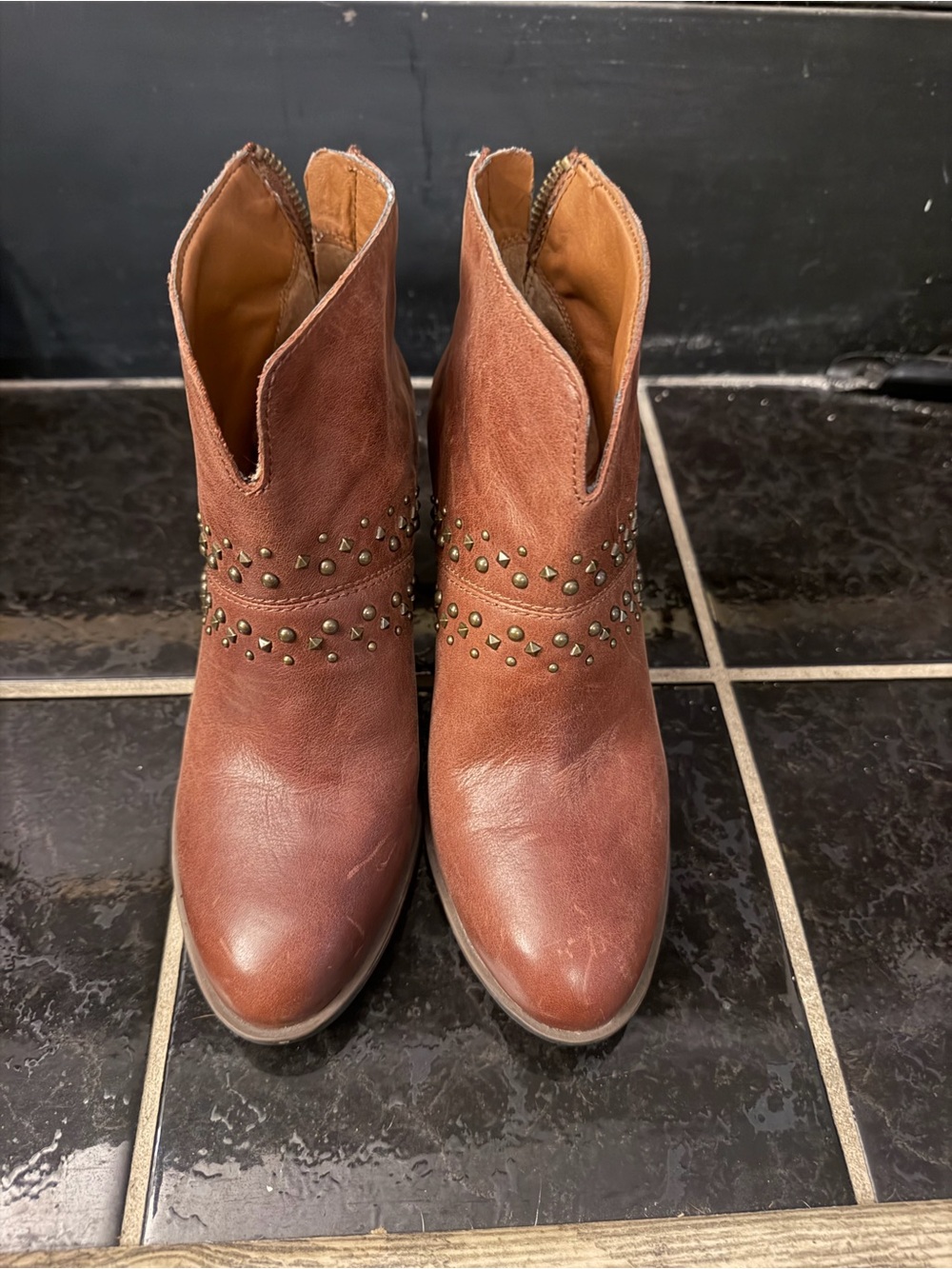 Women’s Brown Studded Leather Ankle Boots Lucky Brand size 6